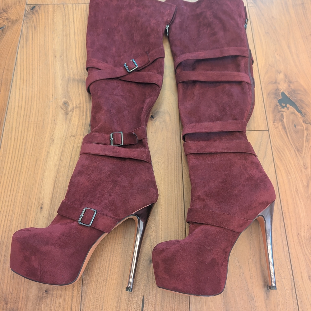 Elegant Burgundy Suede Women's Boots